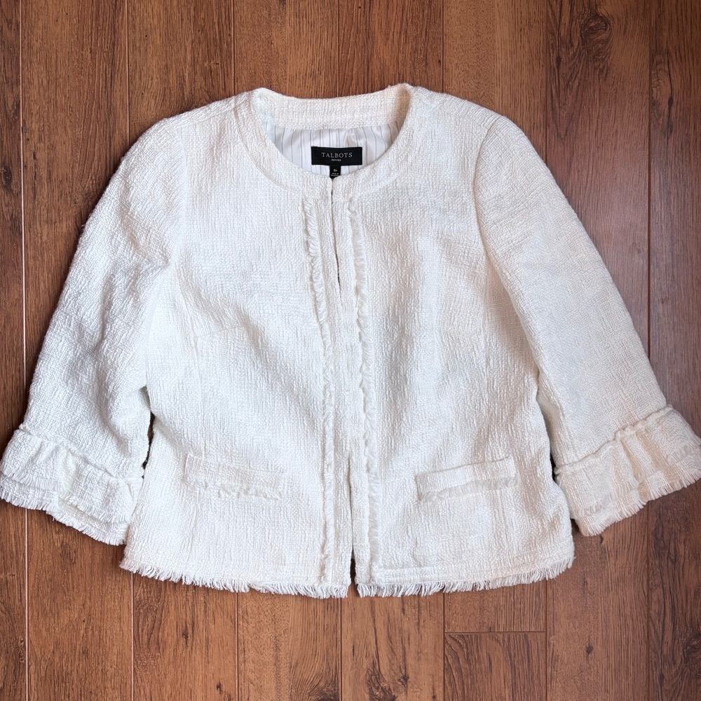 Talbots Ivory Tweed Ruffle-Sleeve Fringe Hem Jacket. Size 8P